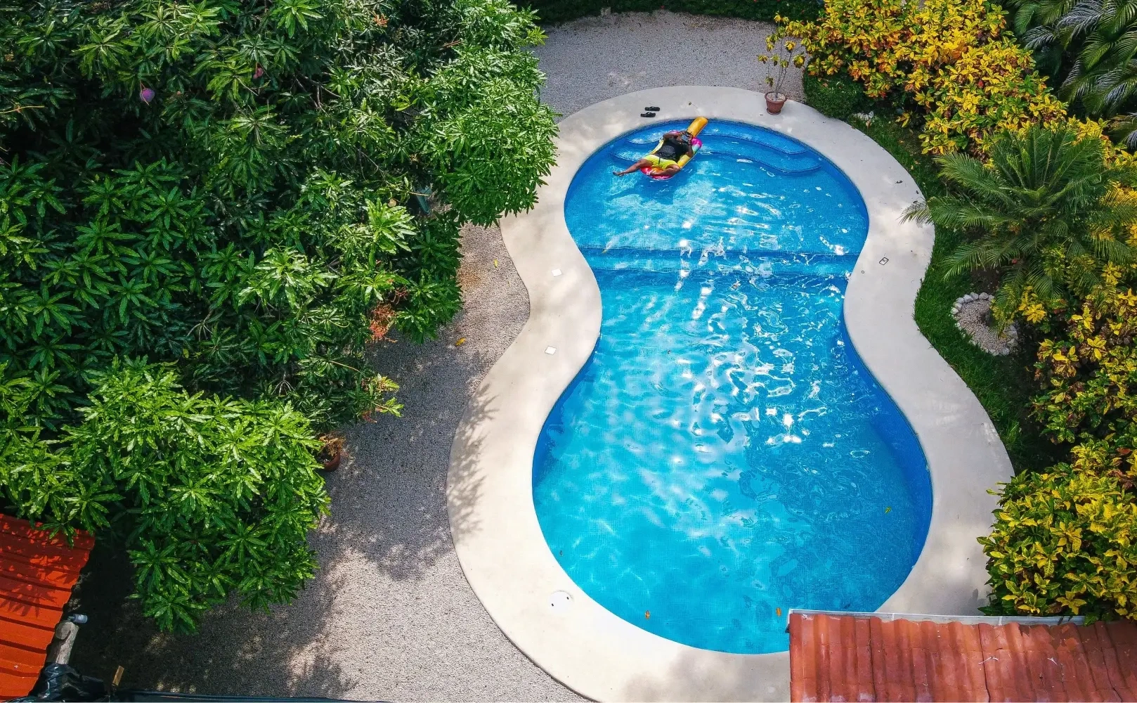 Ny pool til haven - sådan får du penge til den fedeste havepool