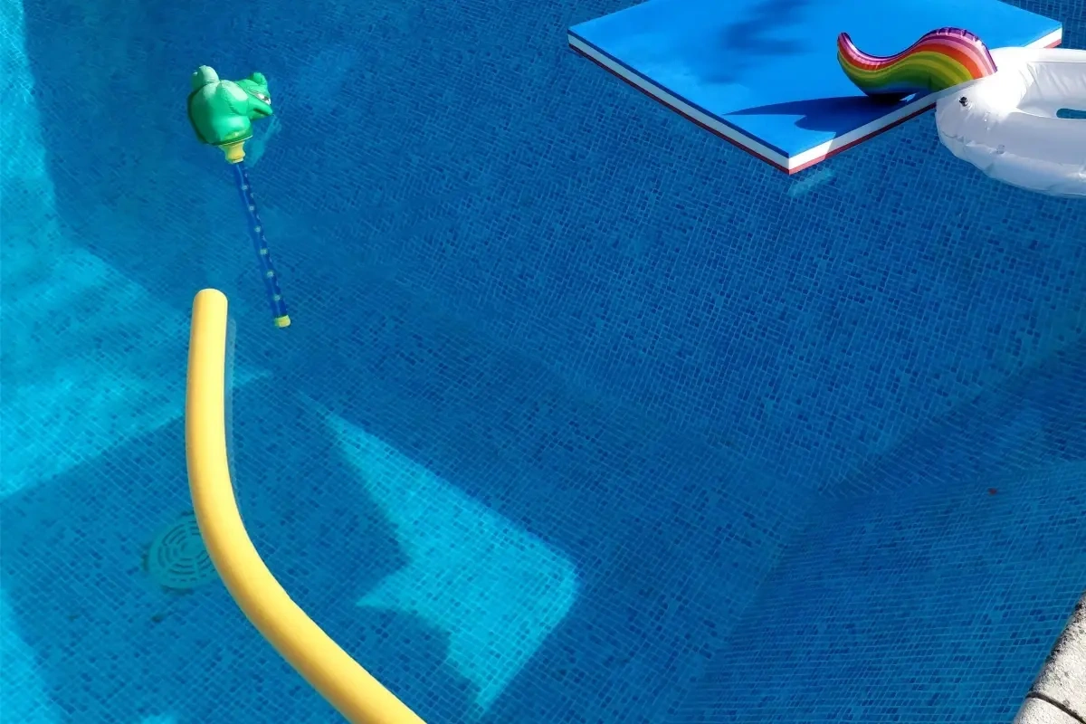 5 fordele ved at købe et firkantet badebassin til sommer